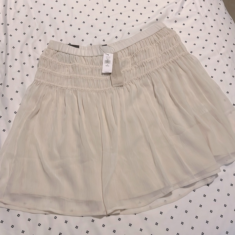 Flirty NWT summer skirt
